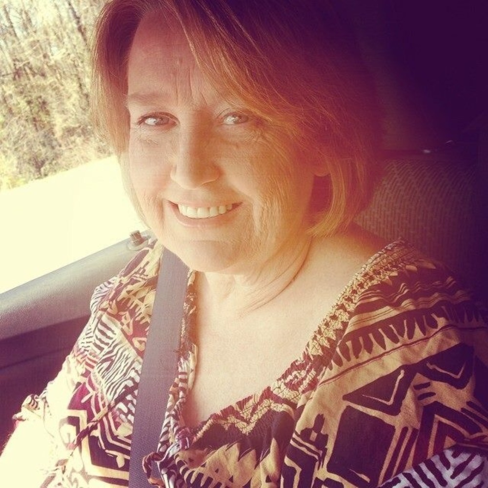 Meet your Posher, Lorie